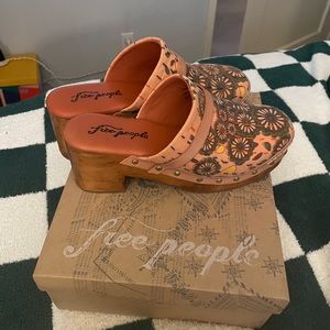 Free People Calabasas Kantha Clogs Size 38